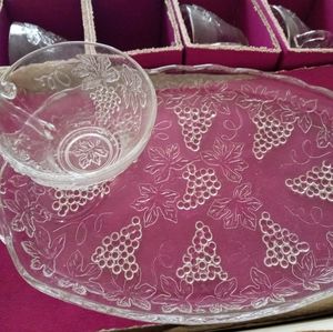 Vintage Anchor Hocking Grape 8pc Snack Set